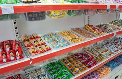 零食連鎖加盟 餐飲服務(wù)領(lǐng)域的藍(lán)海機(jī)遇與挑戰(zhàn)